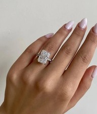 Luxury 14k White Gold Radiant Cut E F VVS2 IGI Lab Grown 4.40 Carat Diamond Ring