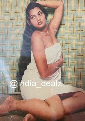 Sexy Busty Indian Model Female Actor Silk Smitha Photo Photograph Risque SIL 012