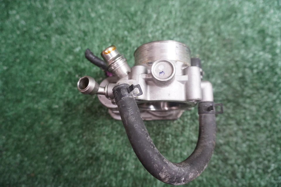 Chevrolet Sonic 2012 2013 2014 carrocería del acelerador 1,8 L fabricante de equipos originales 149 k millas 55577375 Foto 3 de 4