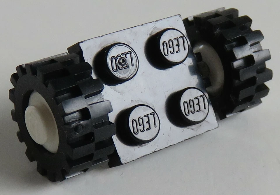 LEGO - (2 x) 2x2 Platte/Achse m. 2 Räder 15 mm D x 6 mm , schwarz, # 122c02assy2 - Bild 1 von 1