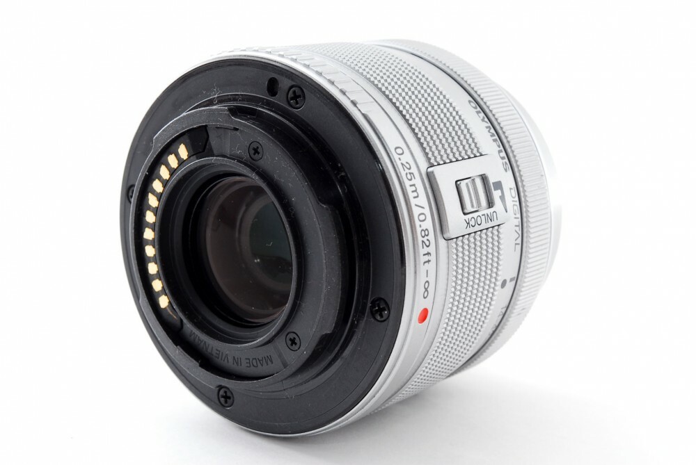 Olympus PEN E-PL1 12.3MP 14-42mm Lens White Olympus PEN E-PL1 12.3MP 14-42mm Lens White