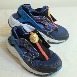 blue and gold nike huaraches