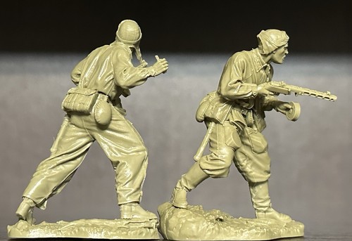PLASTIC PLATOON Soviet Paratroopers WW2 Toy soldiers 1:32 Soft Plast New - Photo 13/18