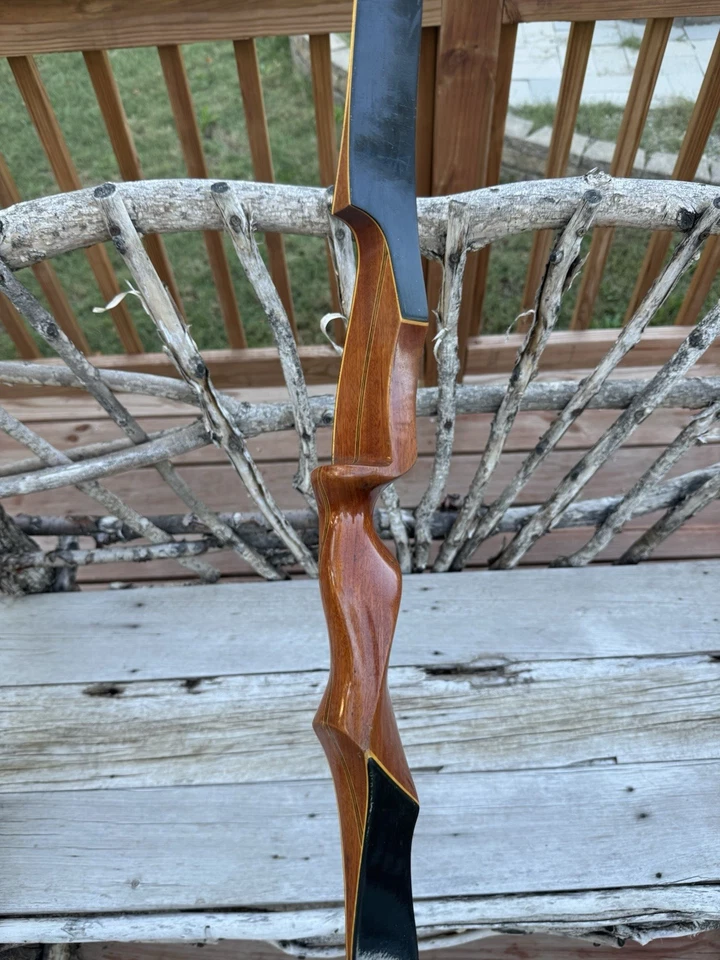 Arco de tiro con arco recurvo de alta velocidad Damon Howatt AMO 58” 50# de colección para diestros Foto 4 de 4