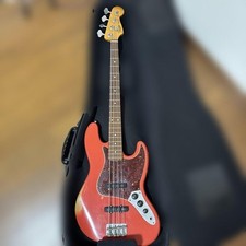 Fender Road Worn Jazz Bass Fiesta Red des années 60
