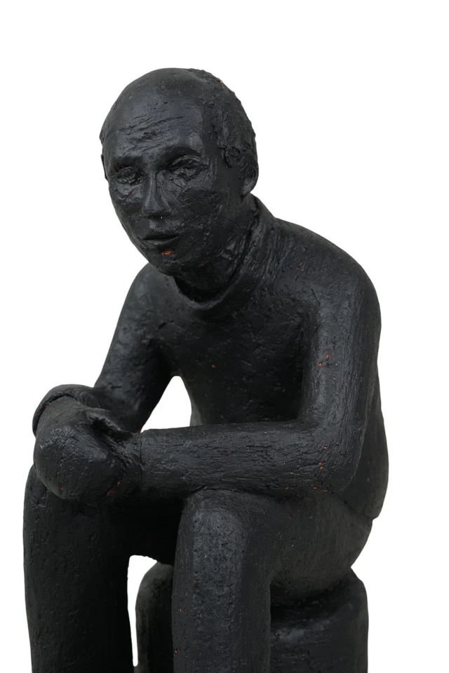 #604 Tonfigur sitzender Mann, 21cm - Bild 2 von 4