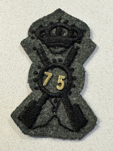 WW2 75th Italian Army Regiment Military Cloth Visor Beret Patch Cap Badge