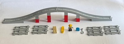 LEGO DUPLO Town: Eisenbahnbrücke und Schienen (10872)