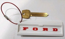 Ford Tailgate White Red 3d Keychain - Vintage Look