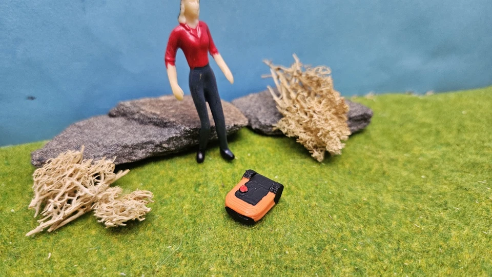 Mini Rasenroboter Mähroboter Landroid Style - filigran - für Spur 1 (1:32 1:35) - Bild 3 von 4