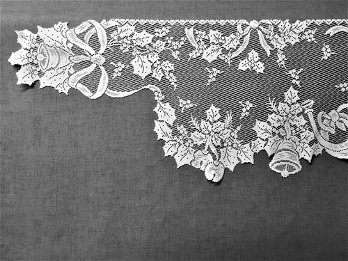 94" x 21" White Lace Mantel Scarf French Horn Dining Room Livingroom Den - Picture 5 of 9