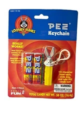 PEZ Looney Tunes BUGS BUNNY Mini Keychain Dispenser Novelty BASIC FUN c387