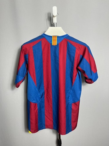 Camiseta de fútbol local Nike vintage Barcelona 2005 2006 para hombre pequeña - Imagen 10 de 11
