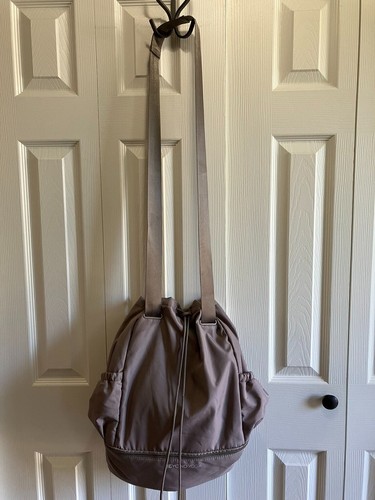 Beyond Yoga Bag Convertible Gym adjustable Bucket Birch Taupe Mom Satchel Purse - Picture 3 of 7
