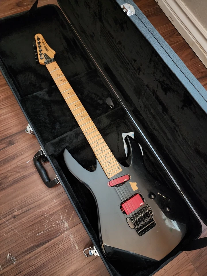 YAMAHA RGZ-211M Black Electric Guitar with EMG active system and Gator hard case - Image 2 of 4