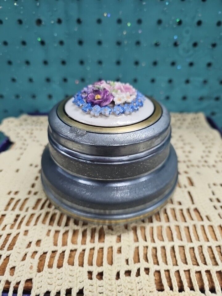 Powder Puff Music Box Silver Metal Floral Blue with Pink~ WORKS-vintage