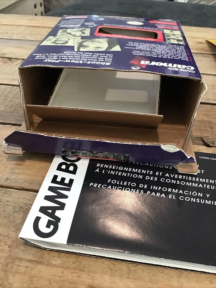 Caja Cámara Nintendo GameBoy SOLO Roja Con Manuales Ver Fotos Foto 2 de 4