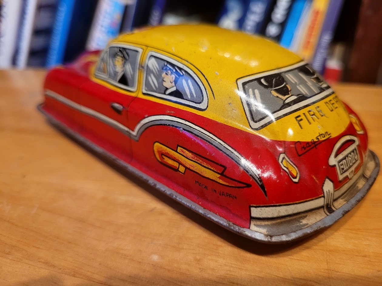 VERY NICE VINTAGE 1950s CRAGSTAN TIN LITHO FRICTION FIRE CHIEF CAR