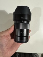 Sony SEL24F18Z Carl ZEISS Sonnar T E 24mm F1.8 ZA Wide Angle Prime E-Mount Lens