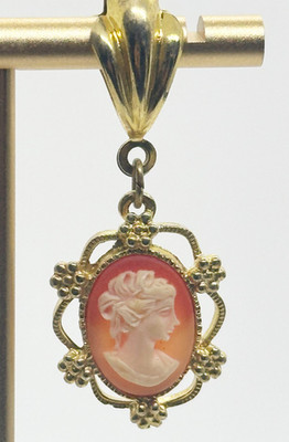 Vintage Victorian style Cameo Pendant Gold Tone Scalloped Bail Floral Frame