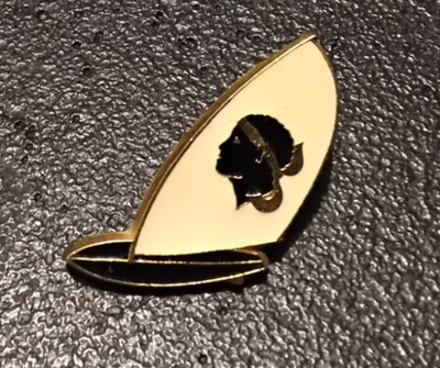Pin s sailboat windsurfing head Moorish Corsica island of beauty (2109)