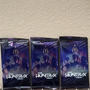 McDonald's Huntr/X Meal KPop Demon Hunters 3 Packs + Hello Friend Card