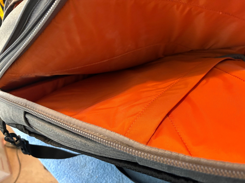 Ebags EB2146-15.5 Pro Slim Laptop Backpack - 第 14/19 張圖片