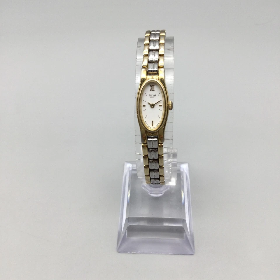 Reloj Mujer Pulsar V220-6190 De Colección Dos Tonos Ovalado Dorado Tono Plata Batería Nueva Foto 2 de 4