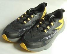 Under Armour Boys Size 4Y Scramjet 6 Running Shoes Black/Yellow 3027691-002