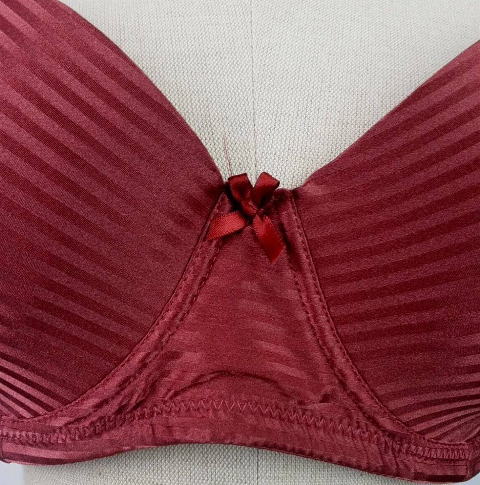 Sujetador con aros de poliéster púrpura RN 125288 para dama sin marca talla 40 D (36) Foto 3 de 4