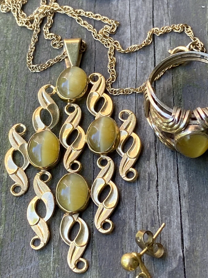 De colección Conjunto de Anillos Collar Aretes AVON MIEL Givre Vidrio Ovalado Cabujones 12k gf 70s Foto 2 de 4