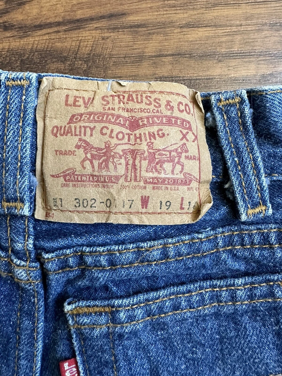 Levis 302 top