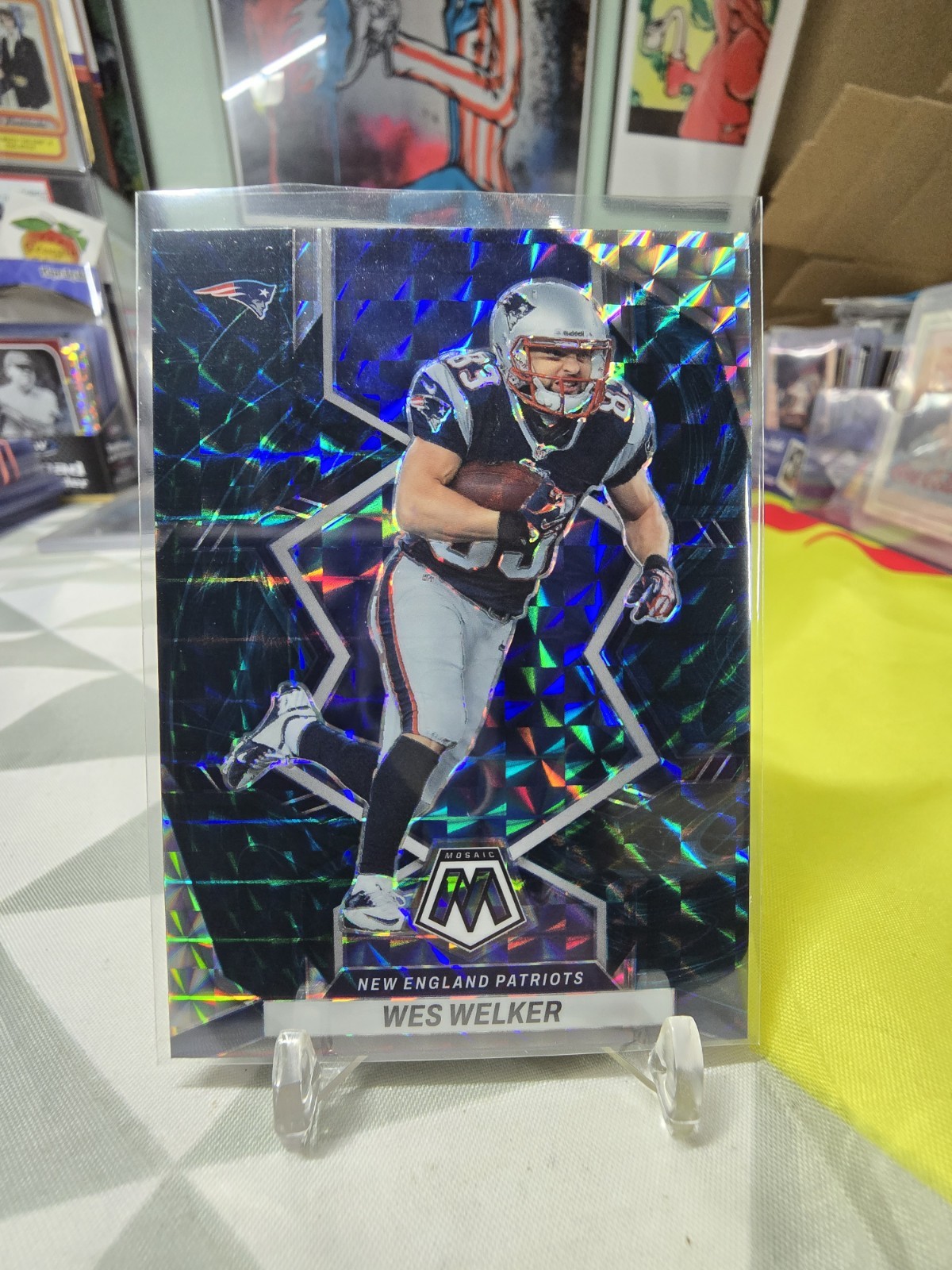 2022 Panini Mosaic #240 Wes Welker Genesis Prizm New England Patriots