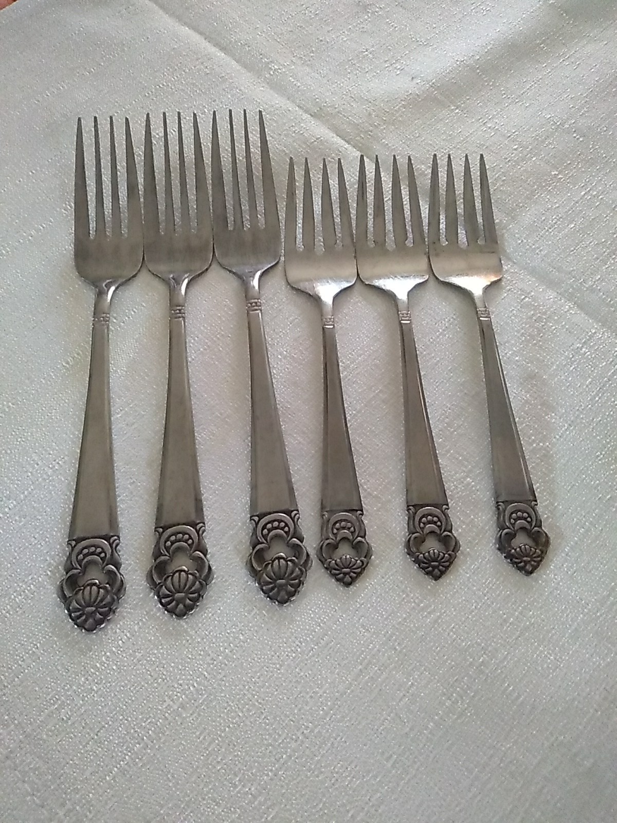 18 Japan National Stainless NST75  Flatware Dinner Forks,Spoons Knives Pierced 