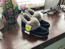 DEARFOAM Size 7-8M EU 38 Indoor/Outdoor Fleece-Lined Black Slippers 