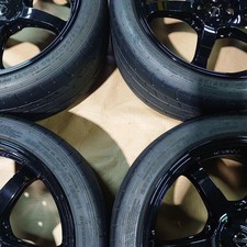 Jdm R35 Nismo 20my19 4-book Set No Tires Jdm R35 Nismo 20my19 4-book Set No Tires