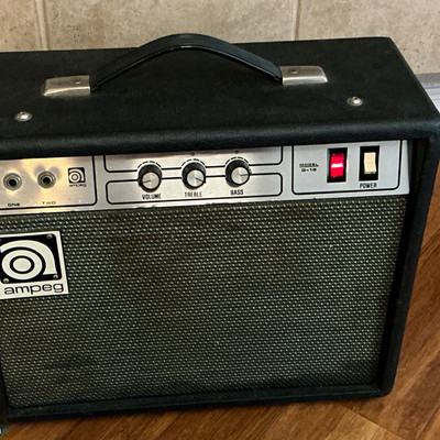 Ampeg G-18 18W Solid State Combo Amplifier Electric Guitar Amp Vintage