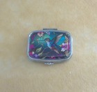 New Vibrant Hummingbird w/2 Compartment Travel Pill Box Convenient Lovely Sweet — photo 1