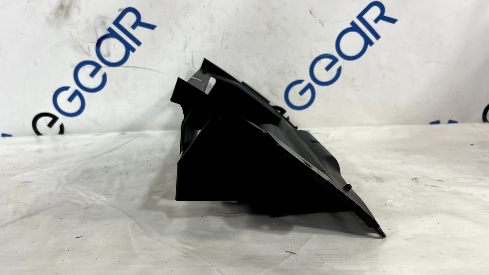 ASTON MARTIN V8 VANTAGE RHD Glove Box OEM 6G33-56241-A 2011