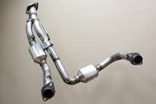 Direct Fit Catalytic Converter Rear 2009-2006 Jeep Commander 4.7l