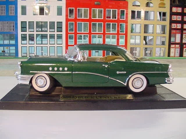 Mira 1955 Buick Century 1:18 scale diecast model Boxed Rare Green