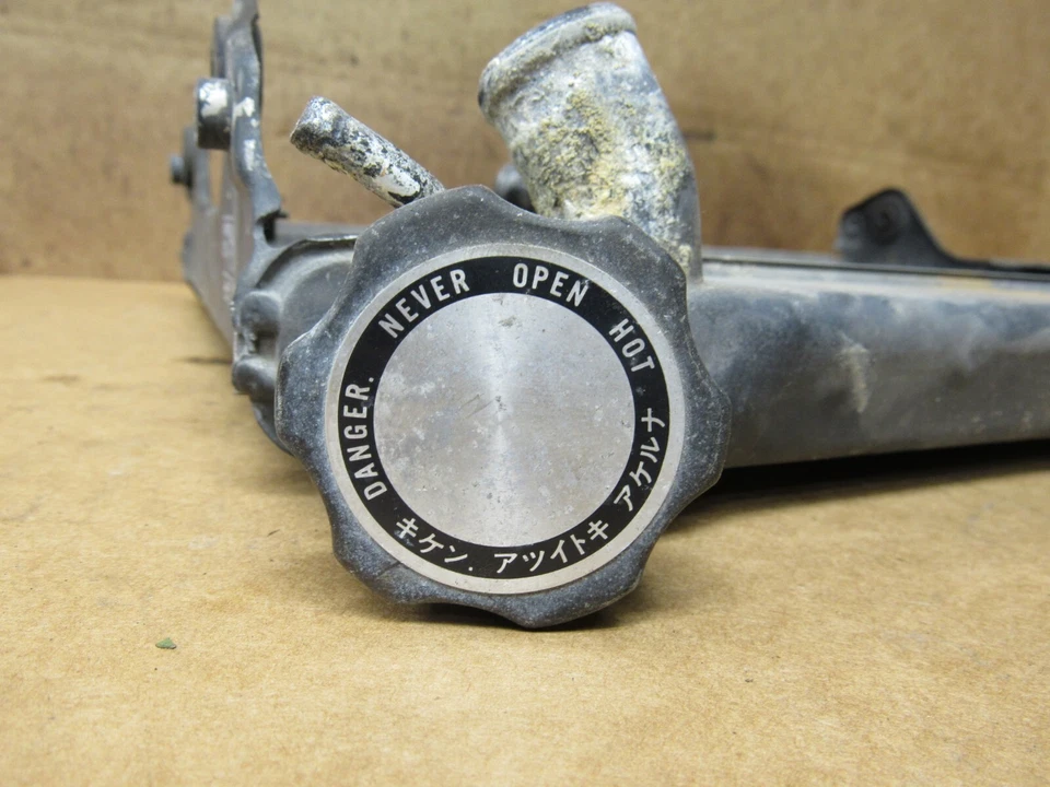 Radiador Yamaha Venture Royal XVZ12TDK 1983 Foto 4 de 4