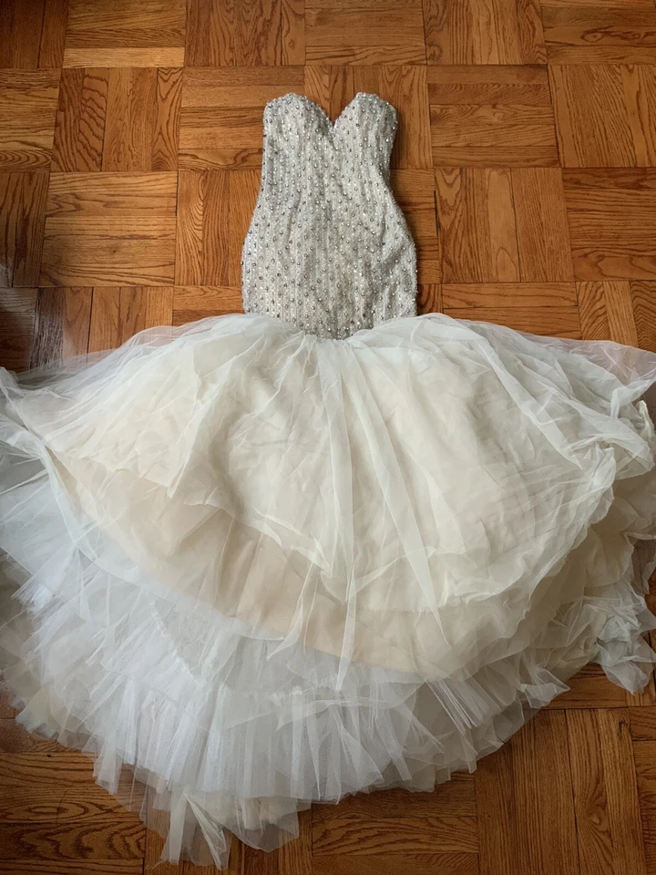 Vestido de novia Inez Di Santo Primavera 2015 Danica sin tirantes totalmente con cuentas talla 0 Foto 2 de 4