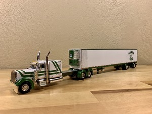 peterbilt 379 toy truck
