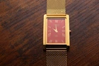 Seiko Slim Quartz Men Red Dial Gold Bracelet Vintage Watch