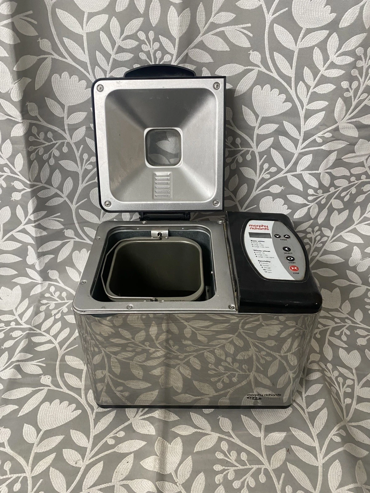 Morphy Richards - Icon Stainless Steel Black Bread Maker 48221