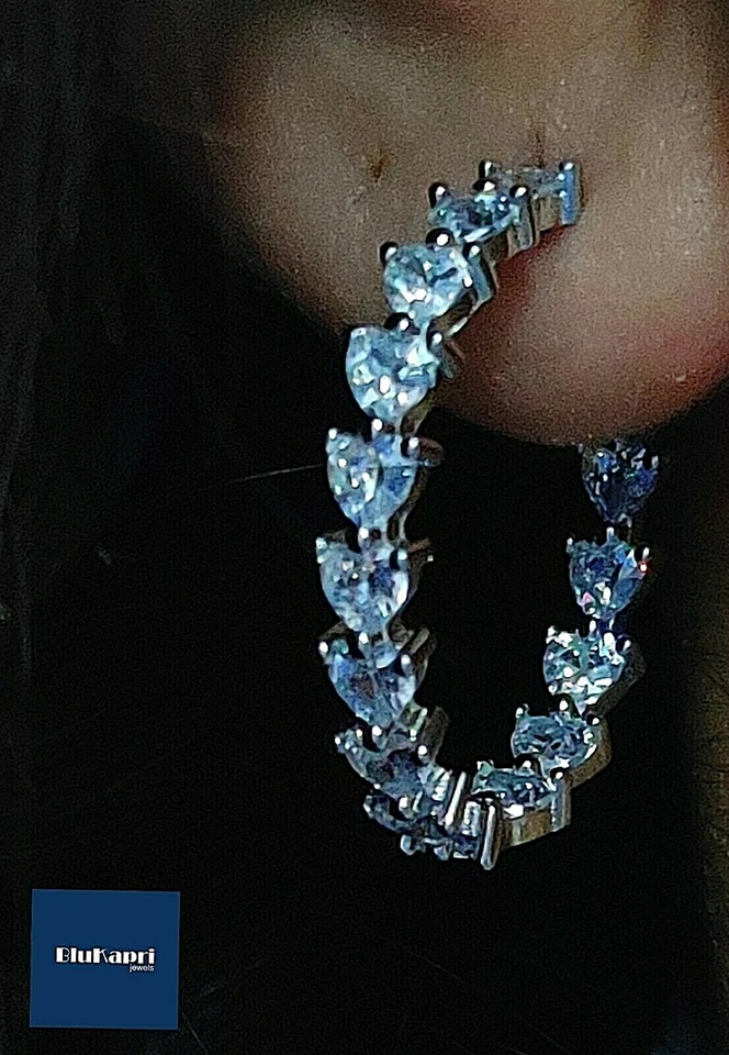 Orecchini Donna a cerchio 2,4 cm in argento 925 cuori  zirconi bianchi brillanti - Immagine 2 di 4