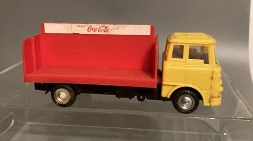 *VINTAGE* NFIC #3079 BEDFORD TK COCA COLA HONG KONG PLASTIC 15.5 CMS LONG
