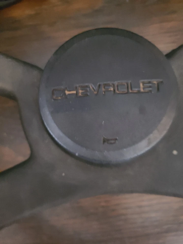 Chevrolet C1500 1988-1994 (Suburban) volante (C2500 C3500) OEM Foto 2 de 4