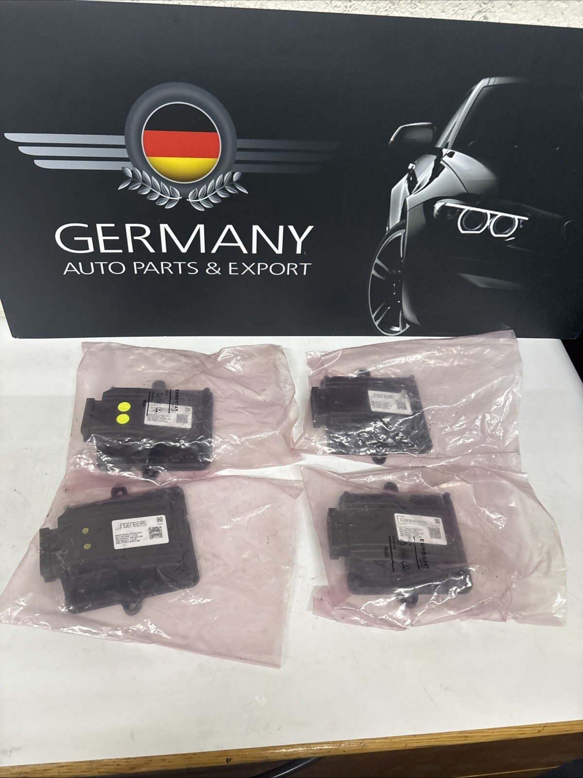 2024 ASTON MARTIN DB12 VOLANTE  DASH CONTROL MODULE EISSMANN PY83-14F677-BB#577